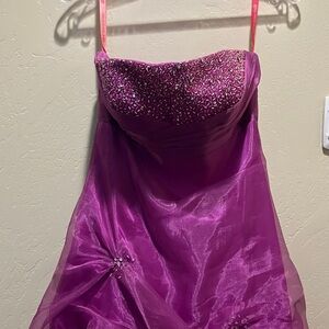EUC Size 8 Purple Beaded Strapless Party Prom Dress Flirt by Maggie Sattero